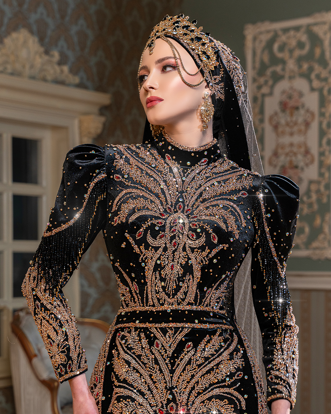 Siyahın Gücü, Altının Zarafetiyle - B 3